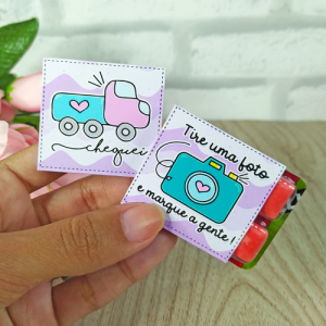 Chicletes Caixinha Personalizada Glossy 180g 5x4cm Colorido  Corte Reto e Colagem Blister 4 Chicletes